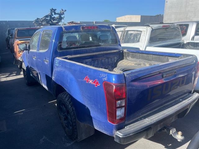 Isuzu-Comm D-Max - RF20 2017