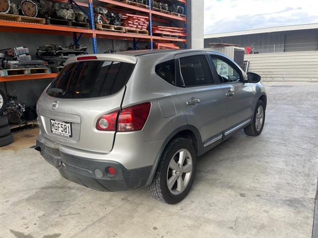 Nissan Lafesta - B30 2005-2010