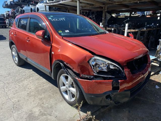 Nissan Lafesta - B30 2005-2010