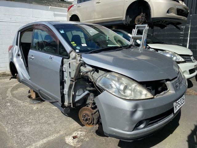 Nissan Tiida - C11 2004-2012