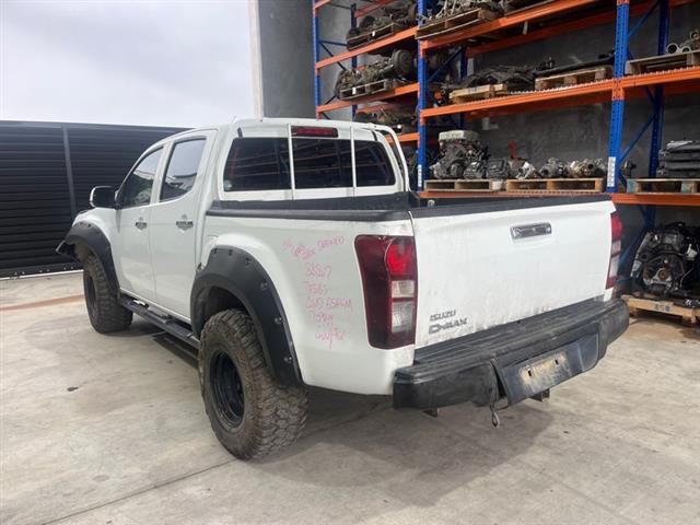 Isuzu-Comm D-Max - RF20 2017