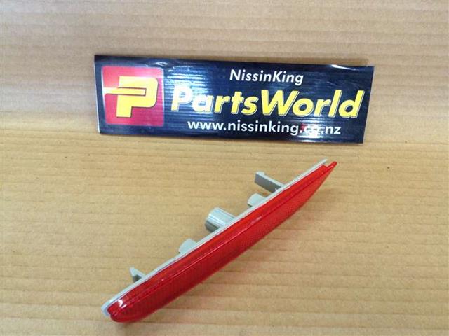 Lr Bumper Reflector