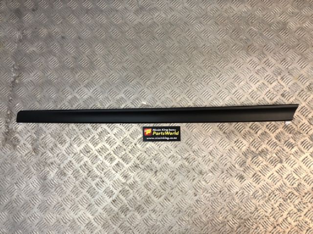 Rf Lower Door Moulding