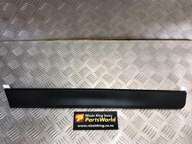 Lr Lower Door Moulding