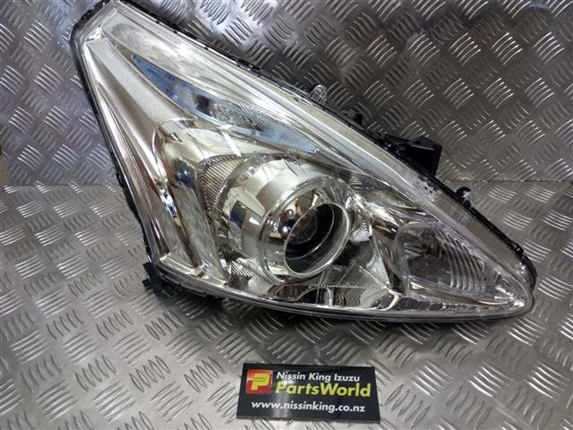 R Headlight