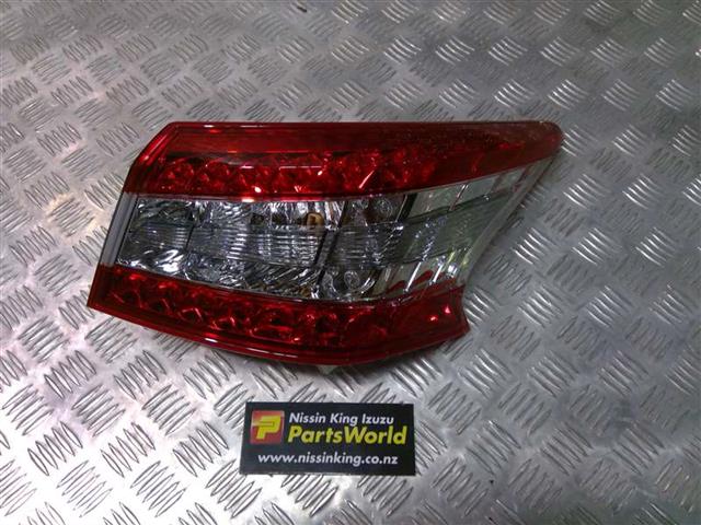 R Tail Light
