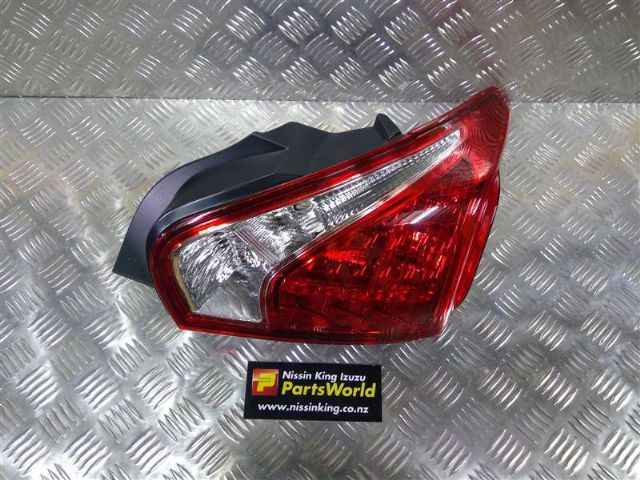 R Tail Light