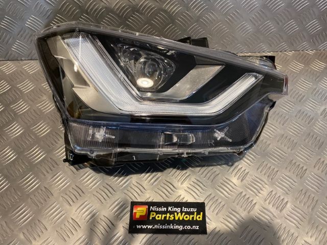 R Headlight (led)