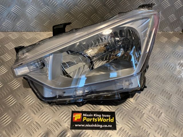 L Headlight (halogen)
