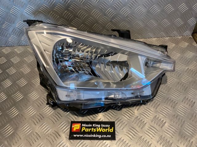 R Headlight (halogen)
