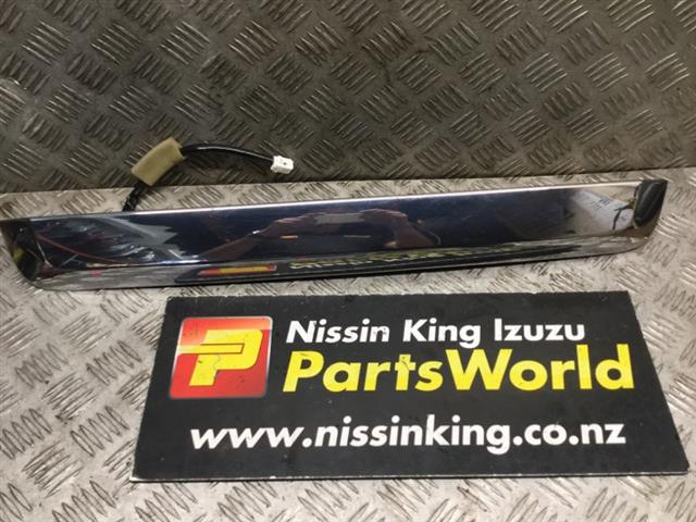 Tailgate Garnish 1 Piece