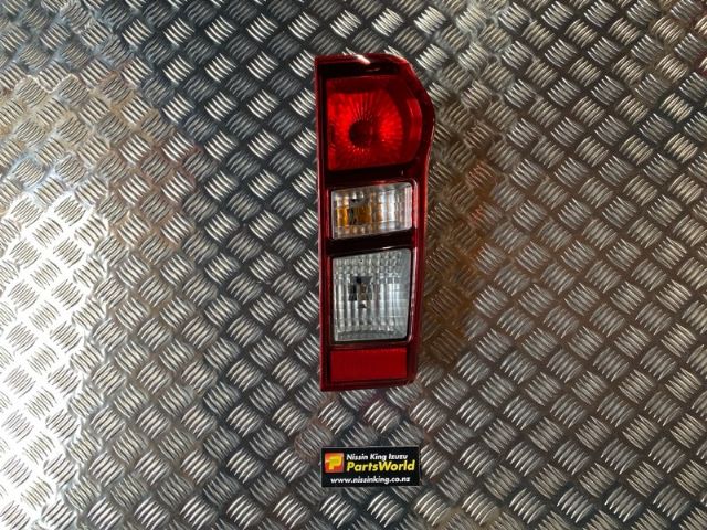 R Tail Light (halogen)