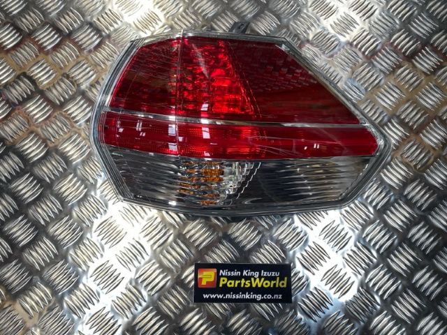 R Tail Light