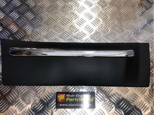 Rr Lower Door Moulding (chrome)