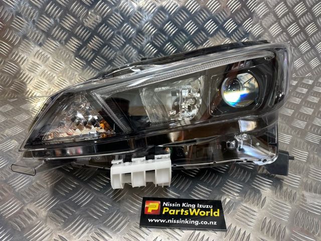 L Headlight (projector)