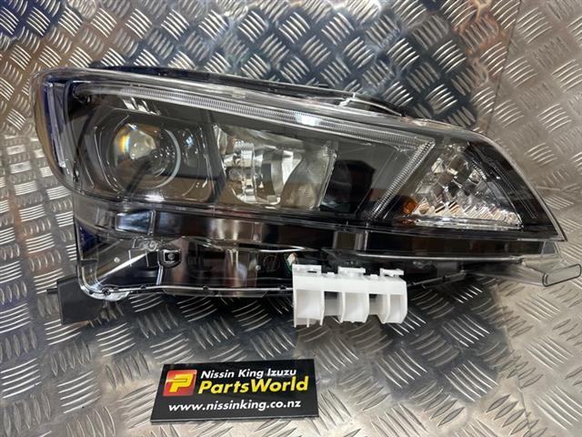 R Headlight (projector)