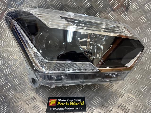 R Headlight (projector)