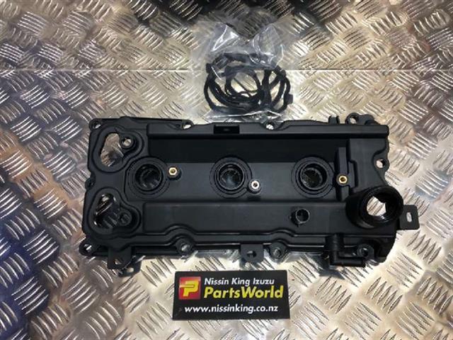 Engine Rocker Cover Lh
