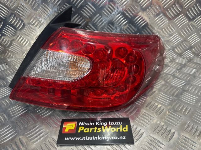 R Tail Light