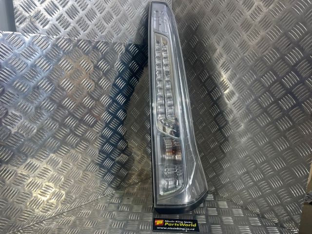 R Tail Light (led)