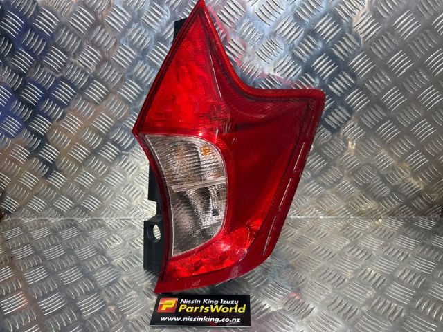 R Tail Light