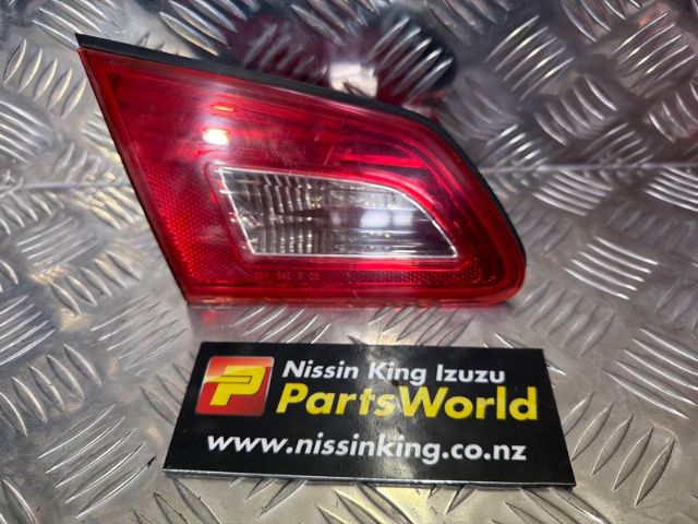 L Boot Lid Garnish