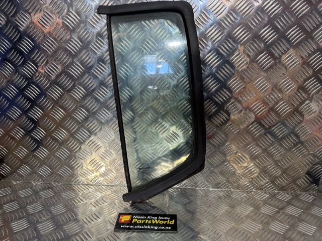 Lr Quarter Glass