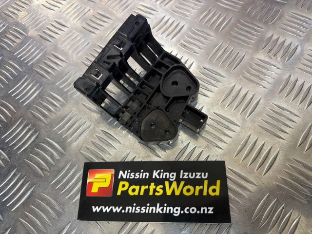 R Headlight Mount Bracket