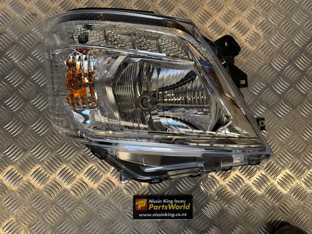 R Headlight (halogen)