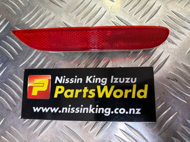 Lr Bumper Reflector