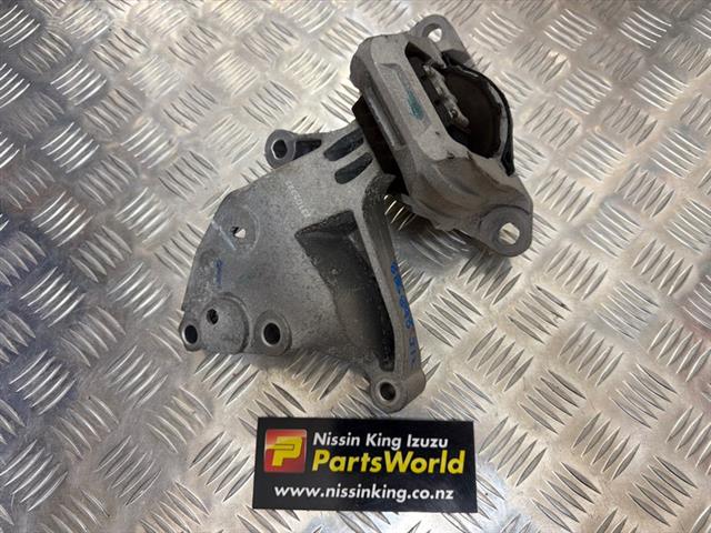 Right Engine Mount