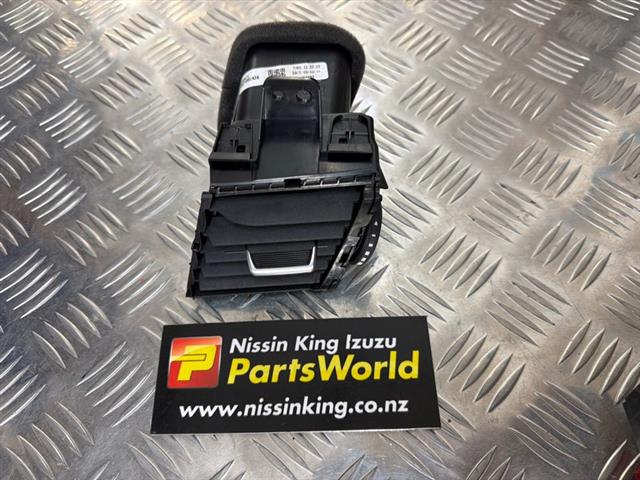 Rh Dash Air Vent