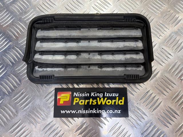 Rear Panel Vent