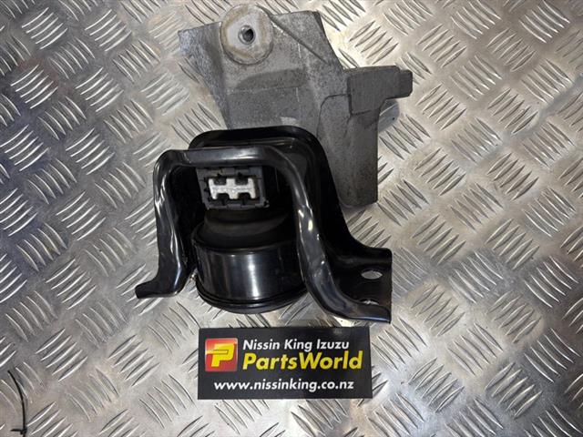 Right Engine Mount