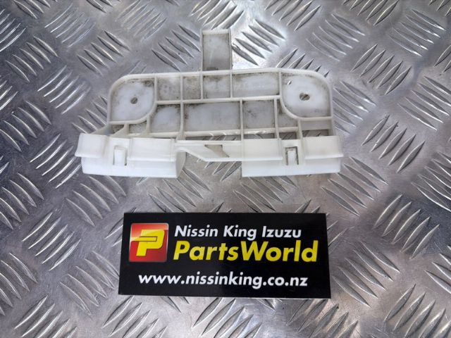 R Headlight Mount Bracket