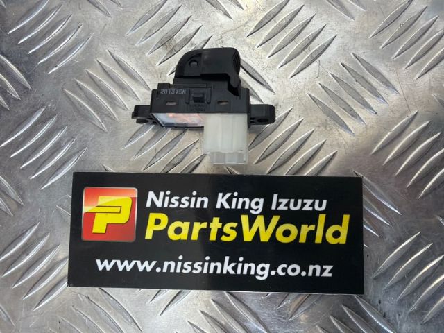 Lr Window Switch