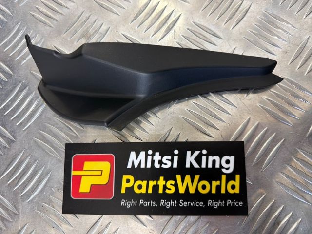 R Windscreen Mould