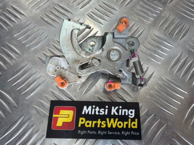 Tailgate Lock Assy