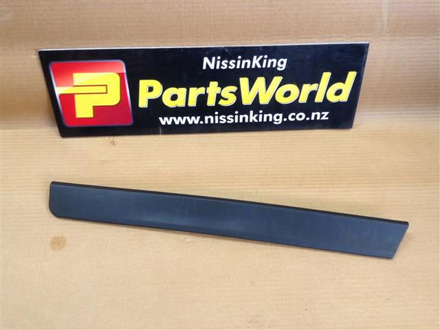 Lr Lower Door Moulding