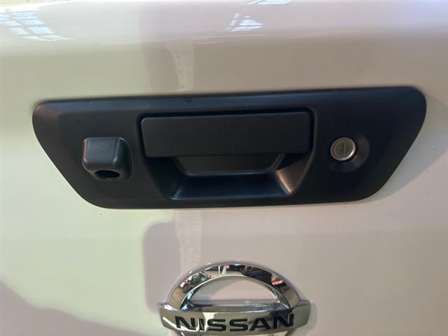 Tailgate Handle Outer