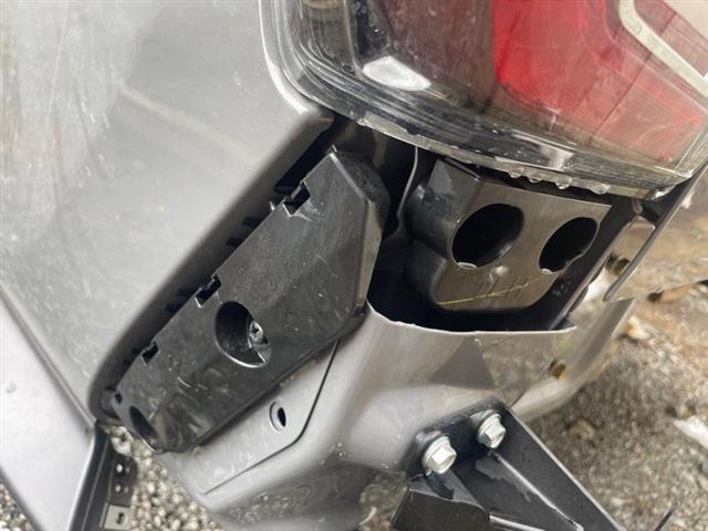 Lr Bumper Retainer