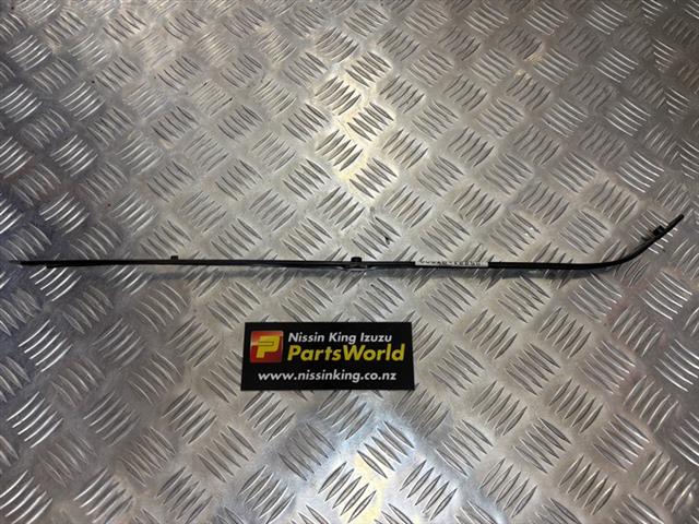 Lr Bumper Retainer Bracket