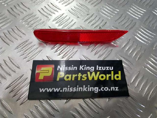 Lr Bumper Reflector
