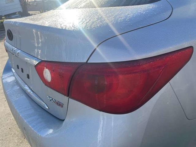 R Tail Light