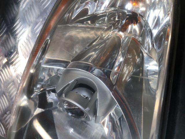 R Headlight
