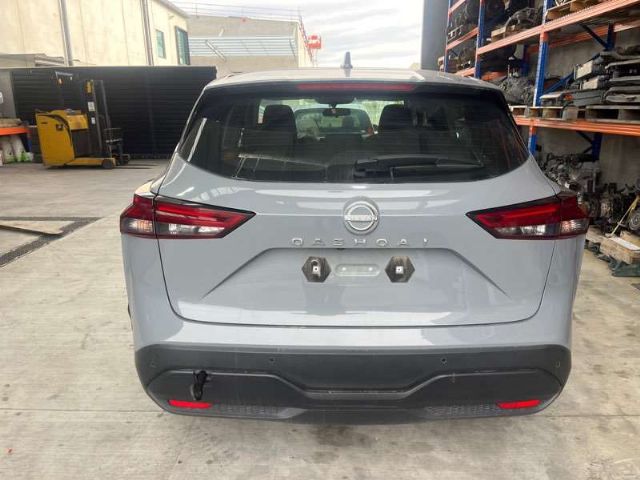 Rear Panel Cut