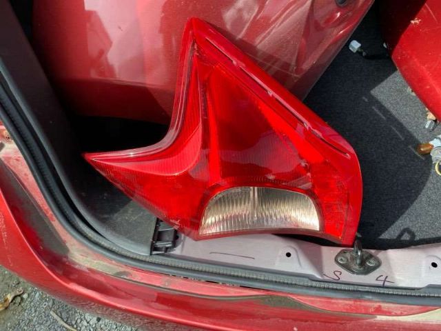 R Tail Light