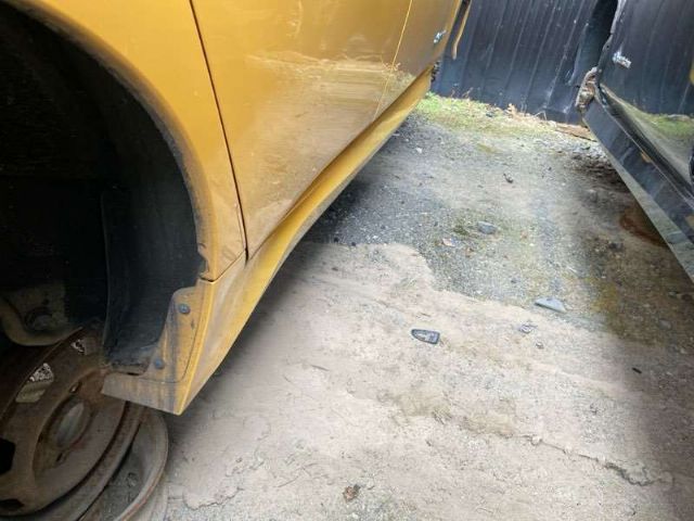 R Side Skirt