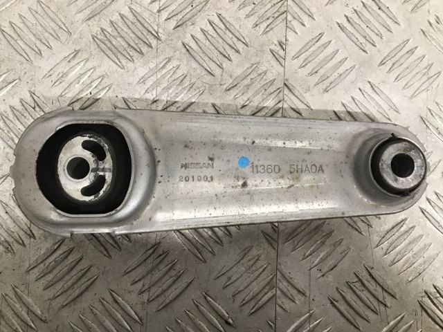 Engine Torque Rod Mount