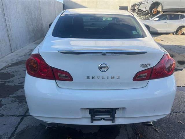 R Boot Lid Garnish